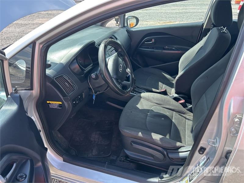 Kia Rio Automobile PKWs