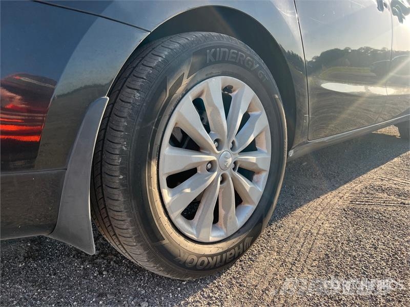 Kia Sedona Легковые автомобили