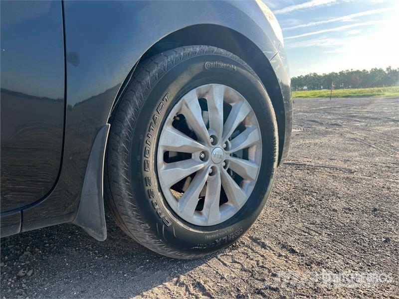 Kia Sedona Легковые автомобили