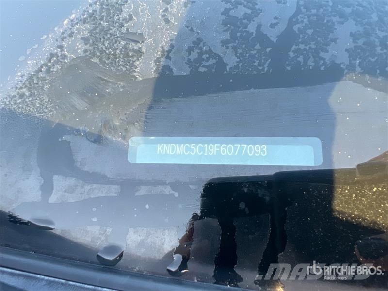 Kia Sedona Легковые автомобили