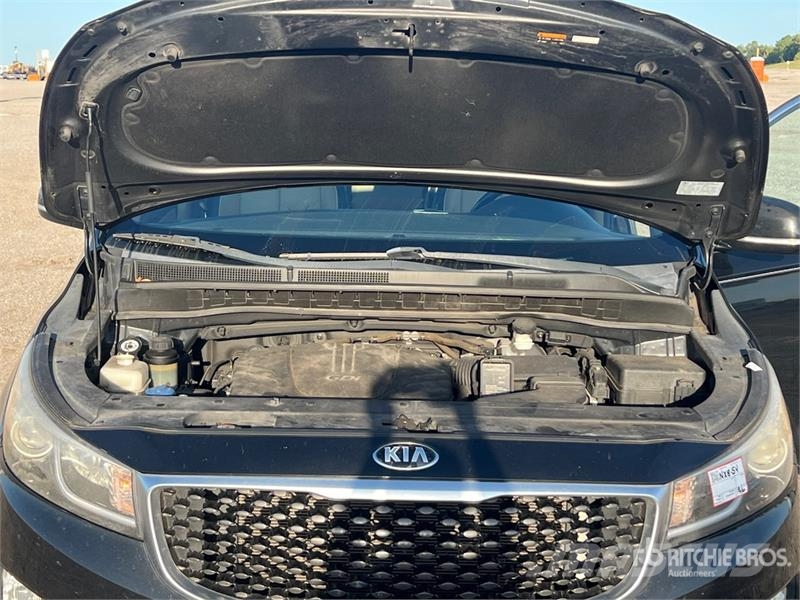 Kia Sedona Легковые автомобили