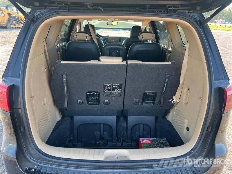 Kia Sedona Легковые автомобили