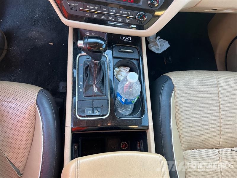 Kia Sedona Легковые автомобили