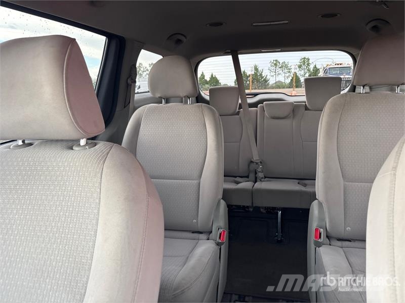 Kia Sedona 자동차
