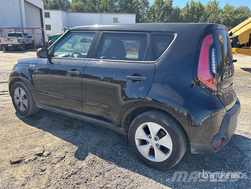 Kia Soul 2WD SUV Auto's