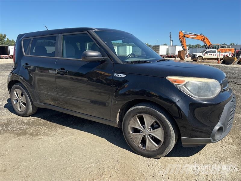 Kia Soul 2WD SUV Auto's