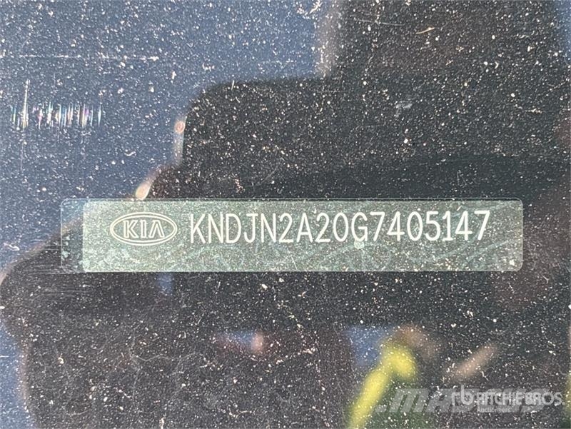 Kia Soul 2WD SUV Automašīnas