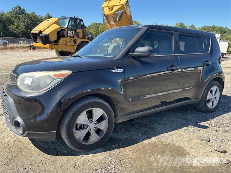 Kia Soul 2WD SUV Auto's