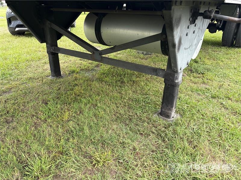 Kidron 28 ft x 102 in S/A Refrigerated Trailer 控溫式半拖車