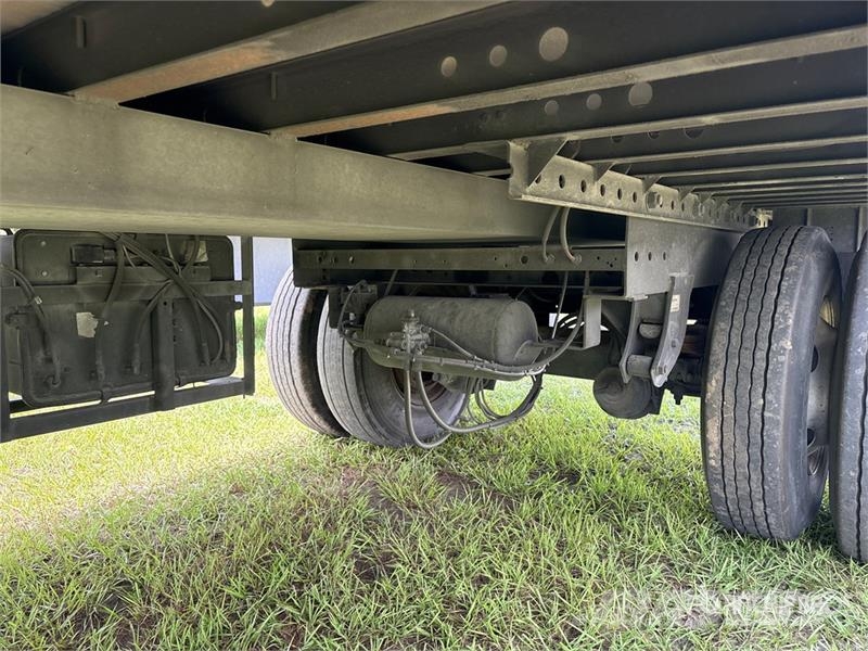 Kidron 28 ft x 102 in S/A Refrigerated Trailer Semirimorchi a temperatura controllata