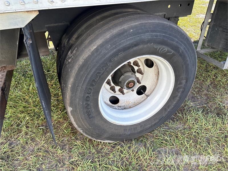 Kidron 28 ft x 102 in S/A Refrigerated Trailer Temperature controlled semi-trailers