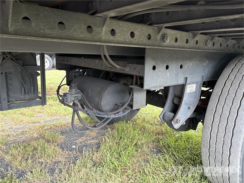 Kidron 28 ft x 102 in S/A Multi -Temp Refrigerated Traile Temperature controlled semi-trailers