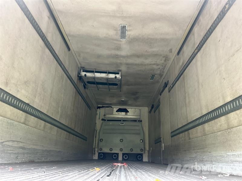 Kidron 28 ft x 102 in S/A Multi -Temp Refrigerated Traile 保温半挂车