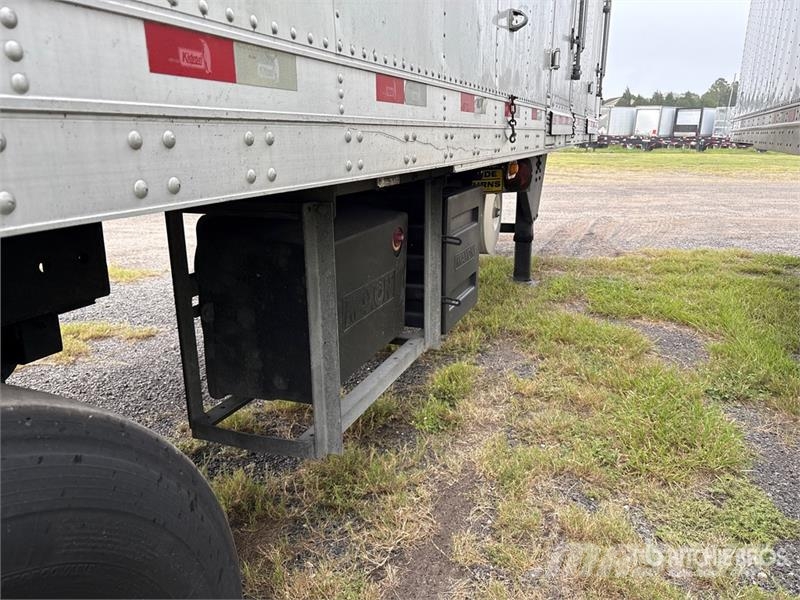 Kidron 28 ft x 102 in S/A Multi -Temp Refrigerated Traile Temperature controlled semi-trailers