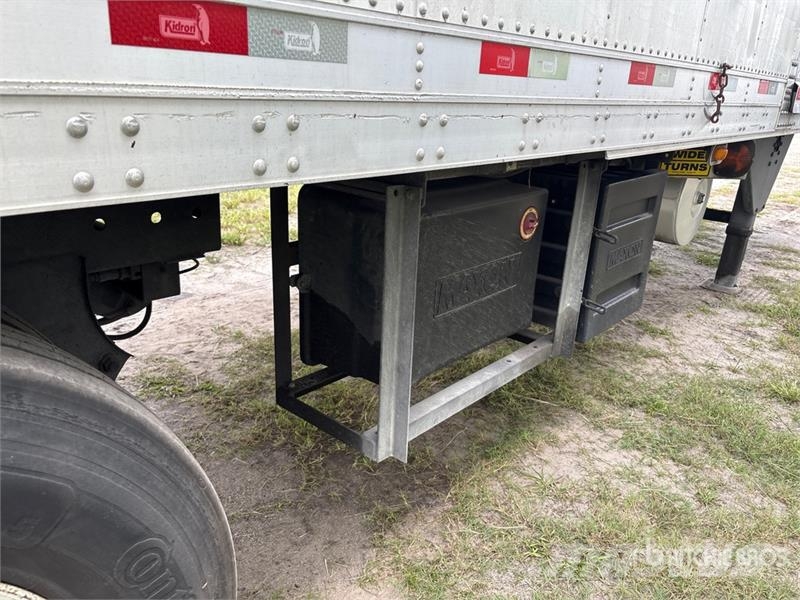 Kidron 28 ft x 102 in S/A Multi -Temp Refrigerated Traile Semirimorchi a temperatura controllata