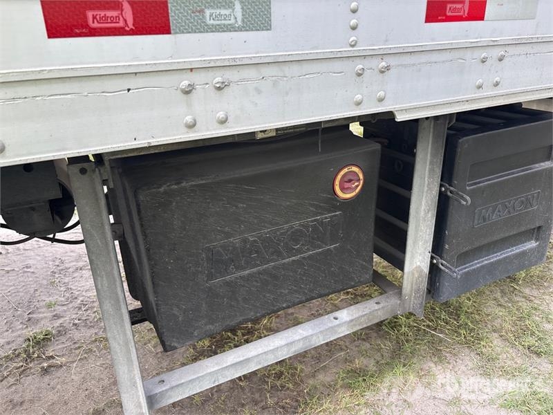 Kidron 28 ft x 102 in S/A Multi -Temp Refrigerated Traile Semirimorchi a temperatura controllata
