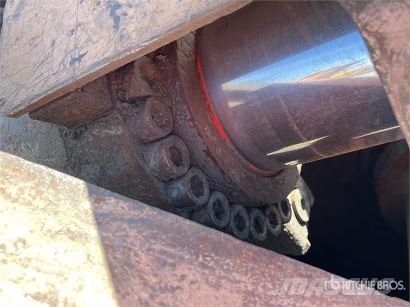 Kinshofer DSP Demolition Pulverizer جراشات البناء