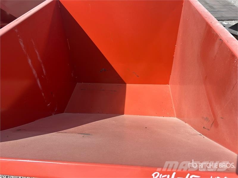 Kit Containers 2.0YFT-SDH 5 ft 3 in 2 cyd Self-Dum Tartályok és tölcsérek