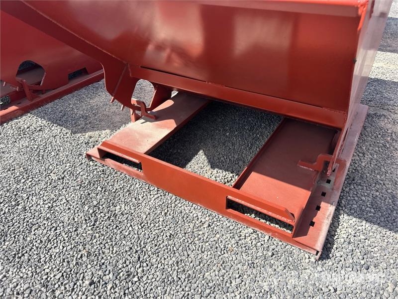 Kit Containers 2.0YFT-SDH 5 ft 3 in 2 cyd Self-Dum Tartályok és tölcsérek