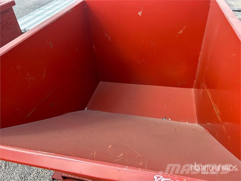 Kit Containers 2.0YFT-SDH 5 ft 3 in 2 cyd Self-Dum Tartályok és tölcsérek