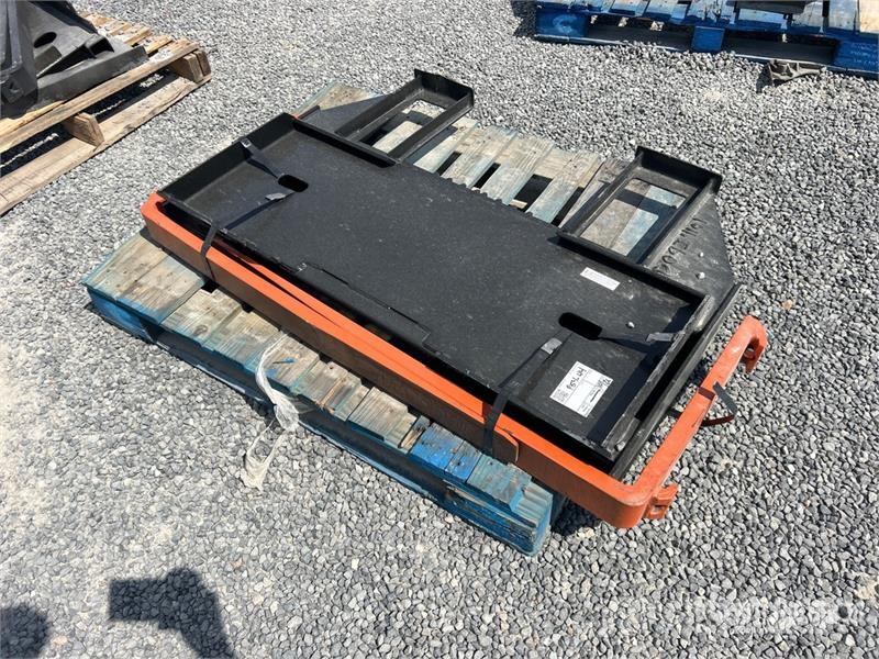Kit Containers QT-45-FF-42 42 in Skid Steer Forks Fourche