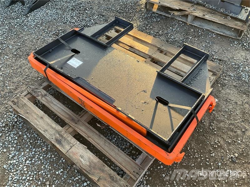 Kit Containers QT-45-FF-42 42 in Mini Skid Steer F Fourche