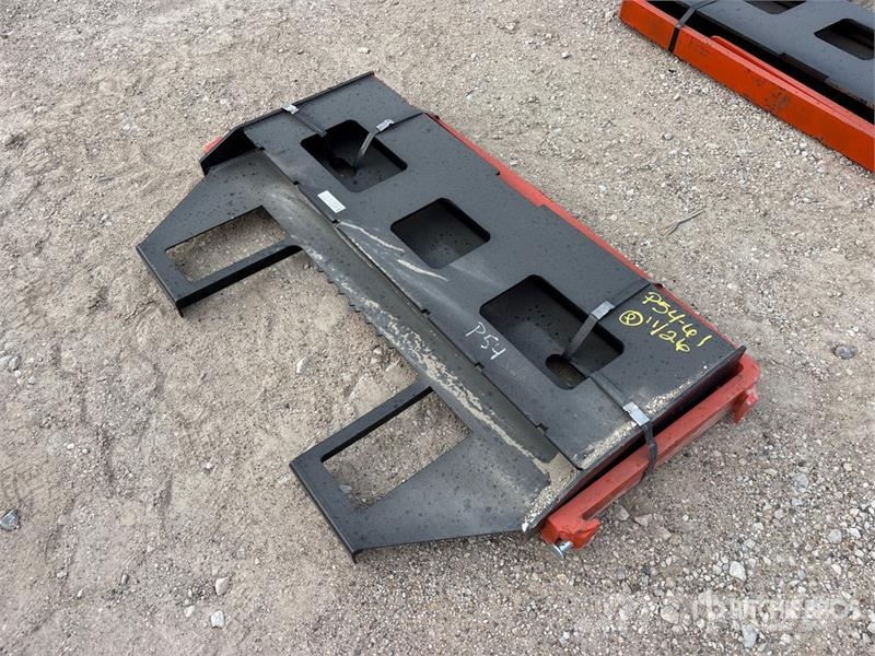  Kit Containers QT-45-FF-42 42 in Skid Steer Forks  Паллетные вилы для фронтальных погрузчиков