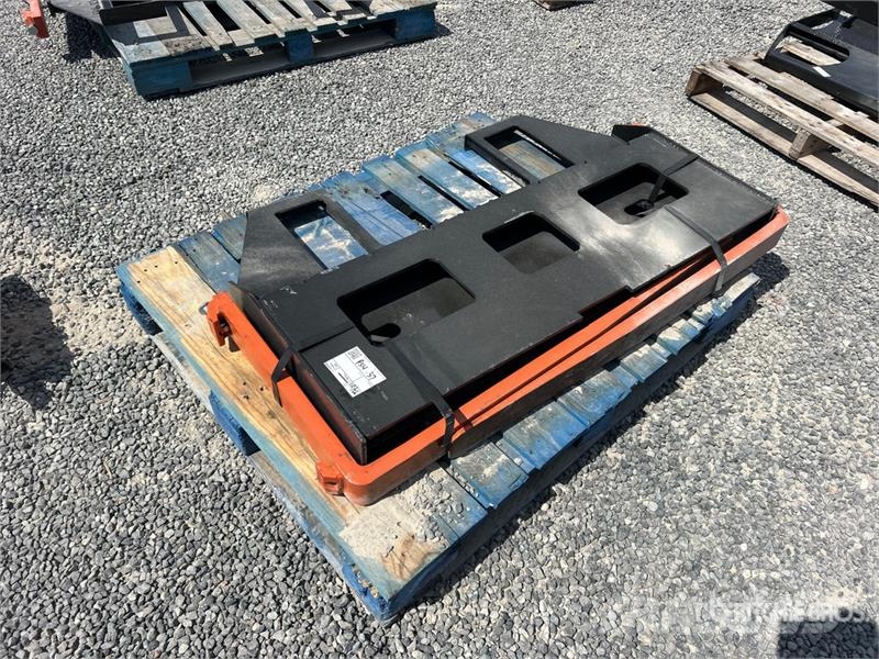 Kit Containers QT-45-FF-42 42 in Skid Steer Forks Fourche