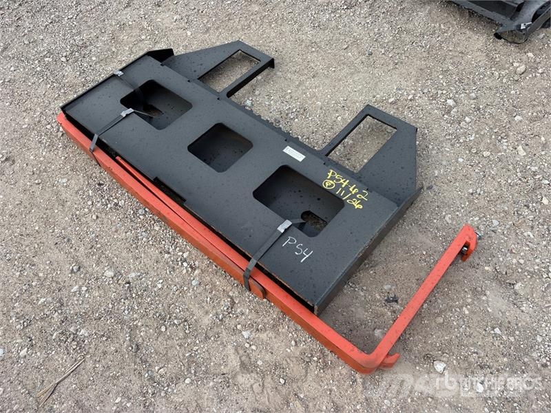  Kit Containers QT-45-FF-42 42 in Skid Steer Forks  Паллетные вилы для фронтальных погрузчиков