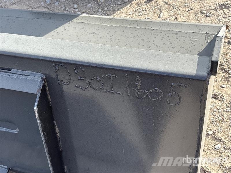  Kit Containers QT-DB-S78 78 in General Purpose Ski دلاء