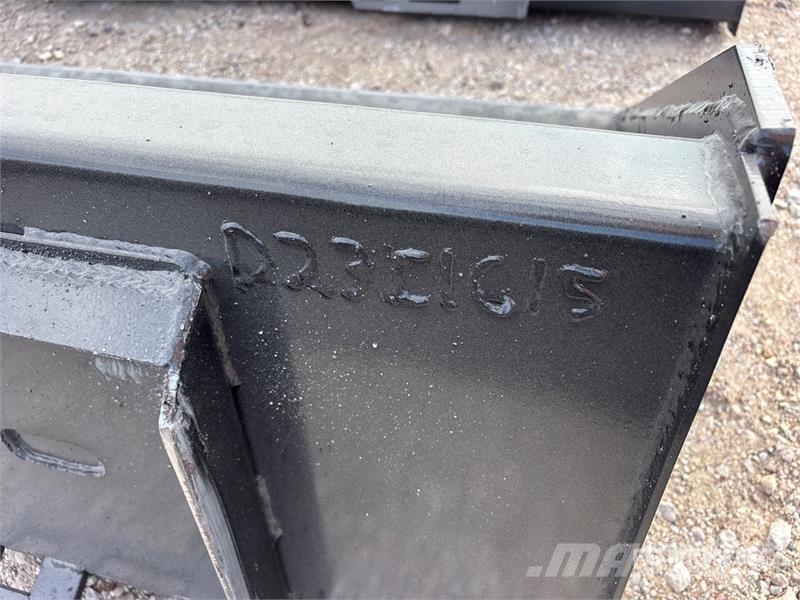  Kit Containers QT-DB-S66 66 in General Purpose Ski دلاء