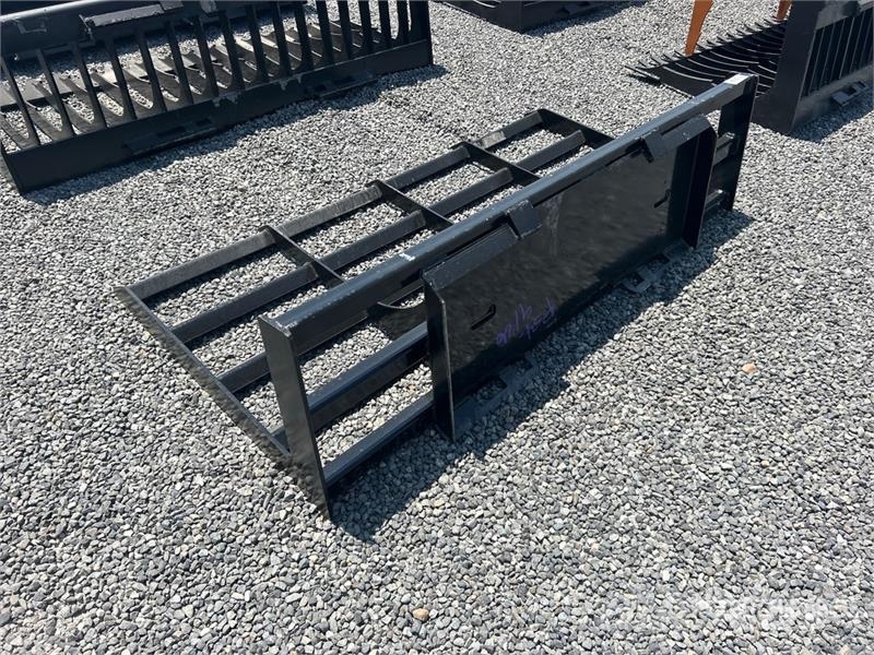 Kit Containers QT-LP 72 in Skid Steer Landplane (U Sleepeggen