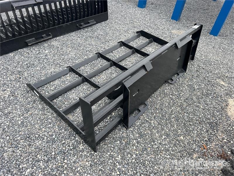 Kit Containers QT-LP 72 in Skid Steer Landplane (U 土掻き機