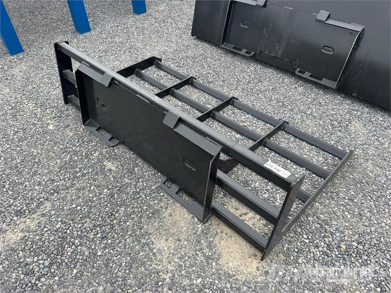 Kit Containers QT-LP 72 in Skid Steer Landplane (U 土掻き機