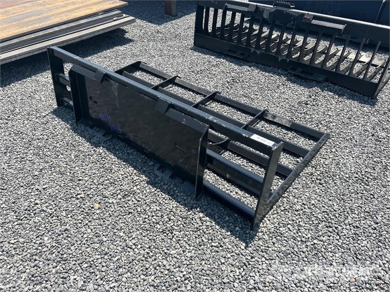 Kit Containers QT-LP 72 in Skid Steer Landplane (U Sleepeggen