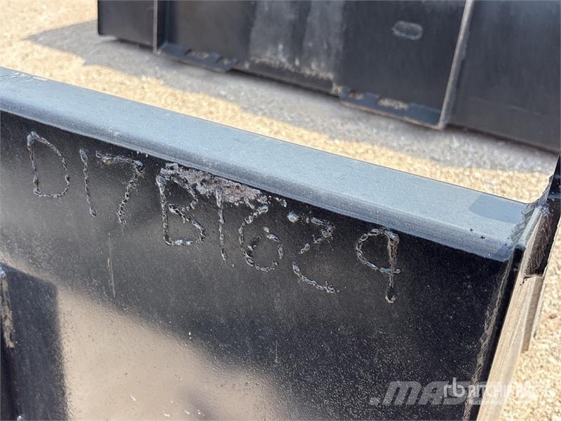  Kit Containers QT-SNB-84 84 in Snow & Litter Skid  دلاء