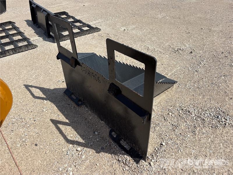  Kit Containers QT-TS-40 16 in Skid Steer Stump Buc دلاء