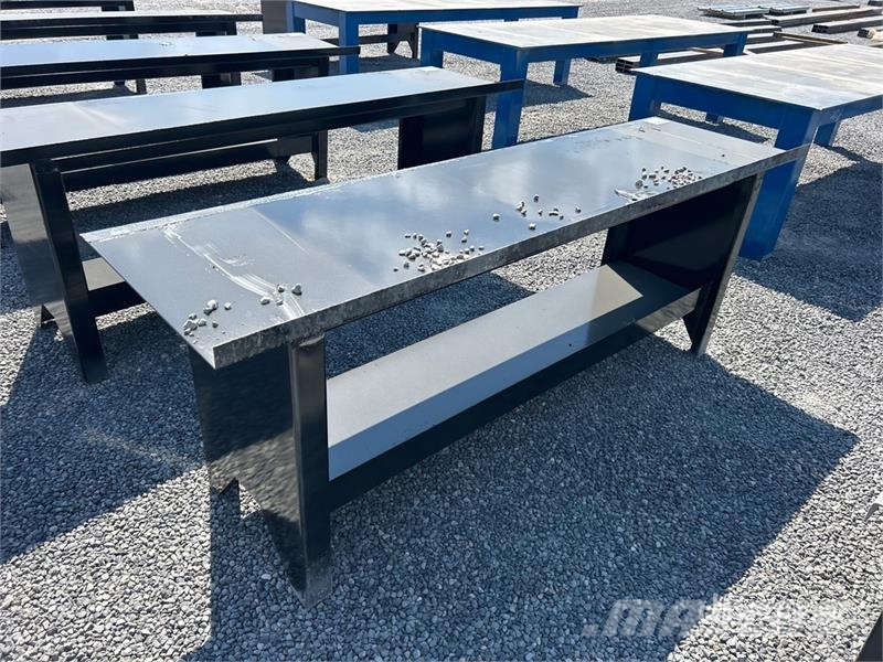  Kit Containers WB-90-243   26 in x 90 in Workbench مكونات أخرى