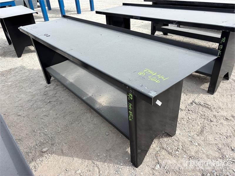  Kit Containers WB-90-243   25 in x 90 in Steel Wor مكونات أخرى