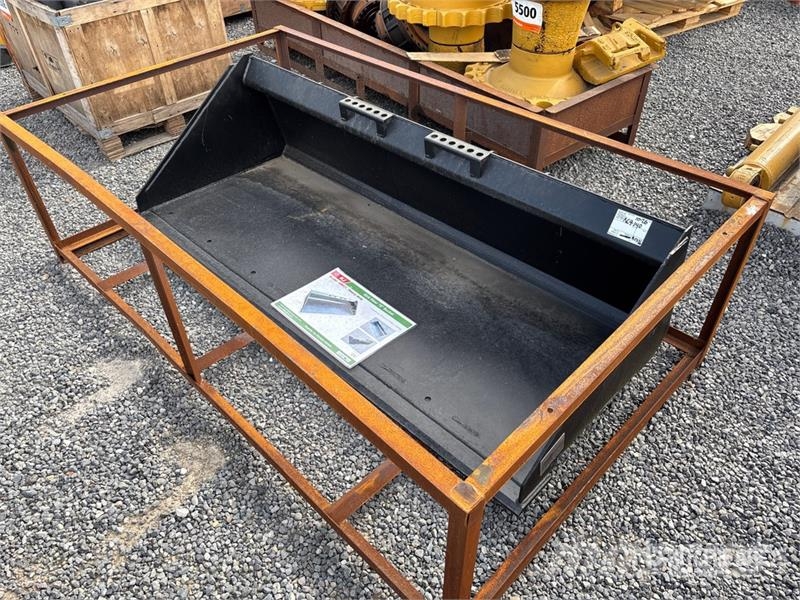 KJ AM021 78 in Skid Steer Bucket (Unused) Cucharones