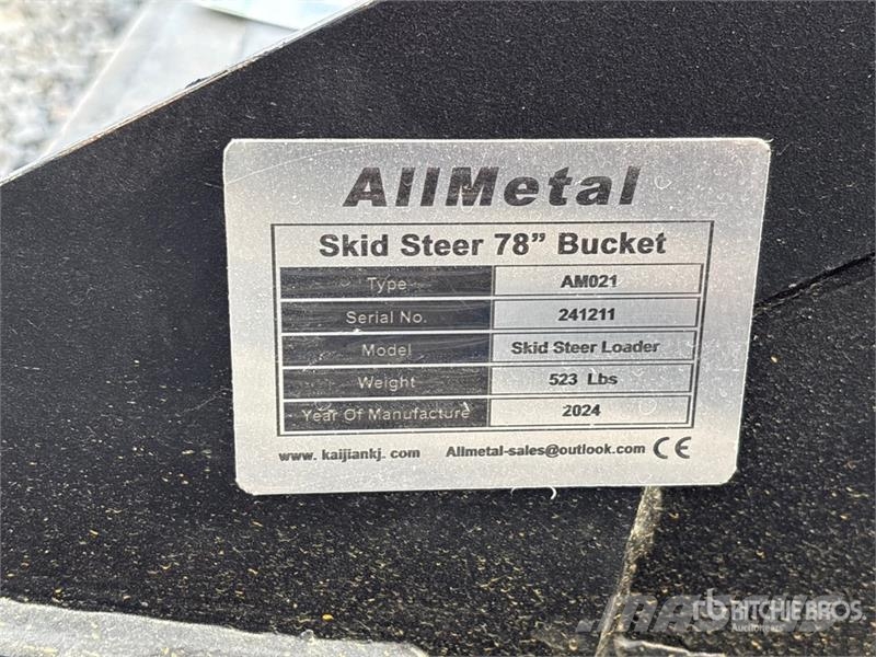 KJ AM021 78 in Skid Steer Bucket (Unused) Cucharones