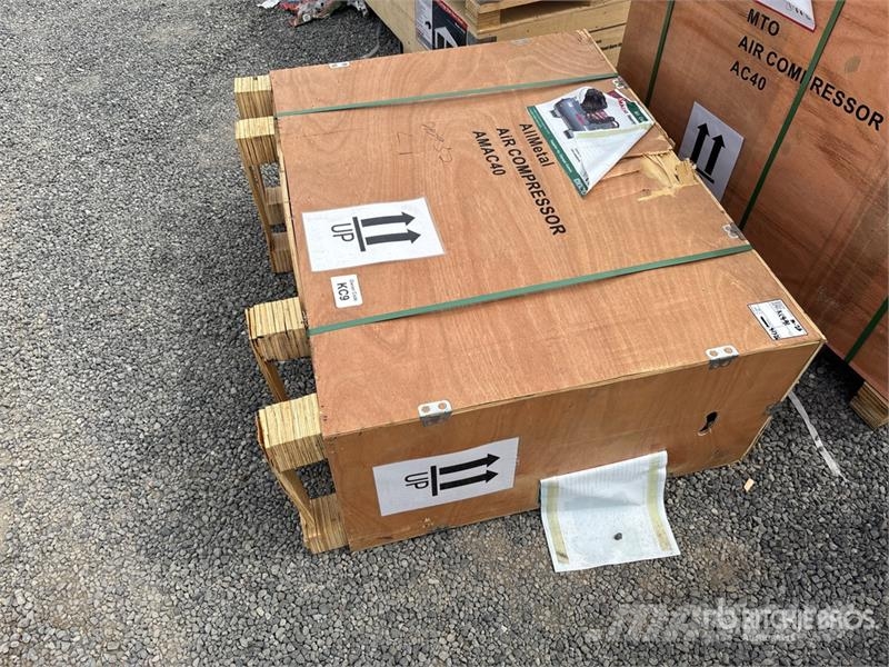 KJ AMAC40 14.5 cfm Skid-Mounted 40 gal Air Compressor Compressori