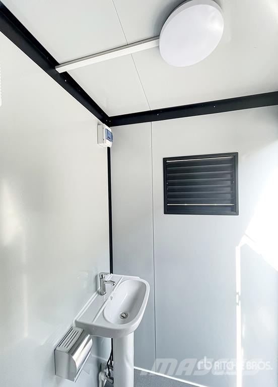 KJ K1522 7 ft 4 in x 5 ft x 8 ft Portable Toilet (Unu Ostale komponente