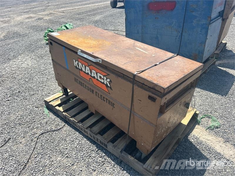Knaack 4824 Other components