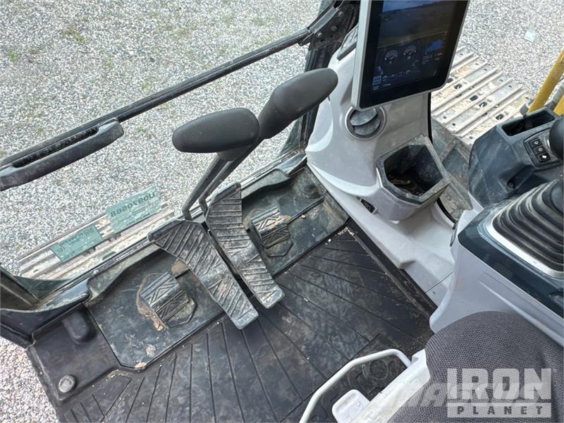 Kobelco SK130LC-11 Tracked Excavator Гусеничные экскаваторы