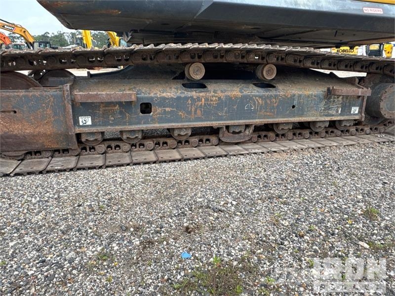 Kobelco SK130LC-11 Tracked Excavator Гусеничные экскаваторы