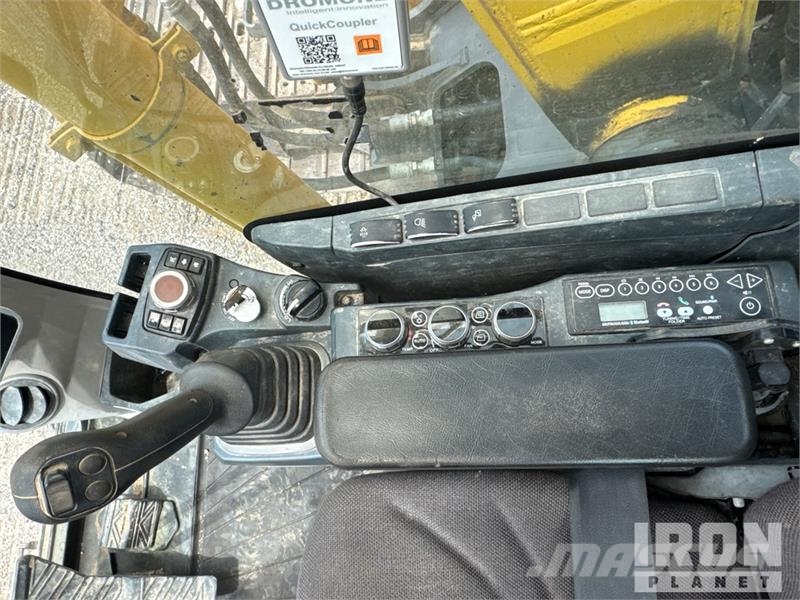 Kobelco SK130LC-11 Tracked Excavator Гусеничные экскаваторы