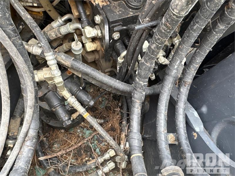 Kobelco SK130LC-11 Tracked Excavator Гусеничные экскаваторы