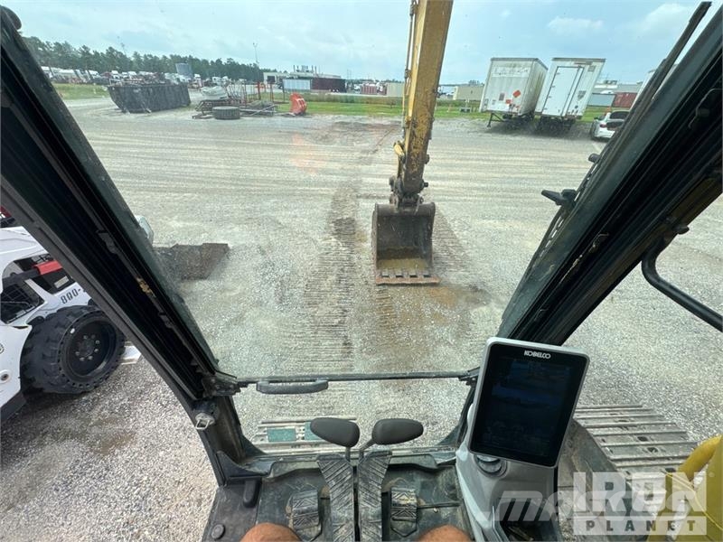 Kobelco SK130LC-11 Tracked Excavator Гусеничные экскаваторы
