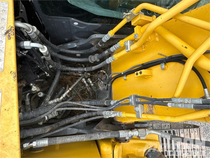 Kobelco SK130LC-11 Tracked Excavator Гусеничные экскаваторы